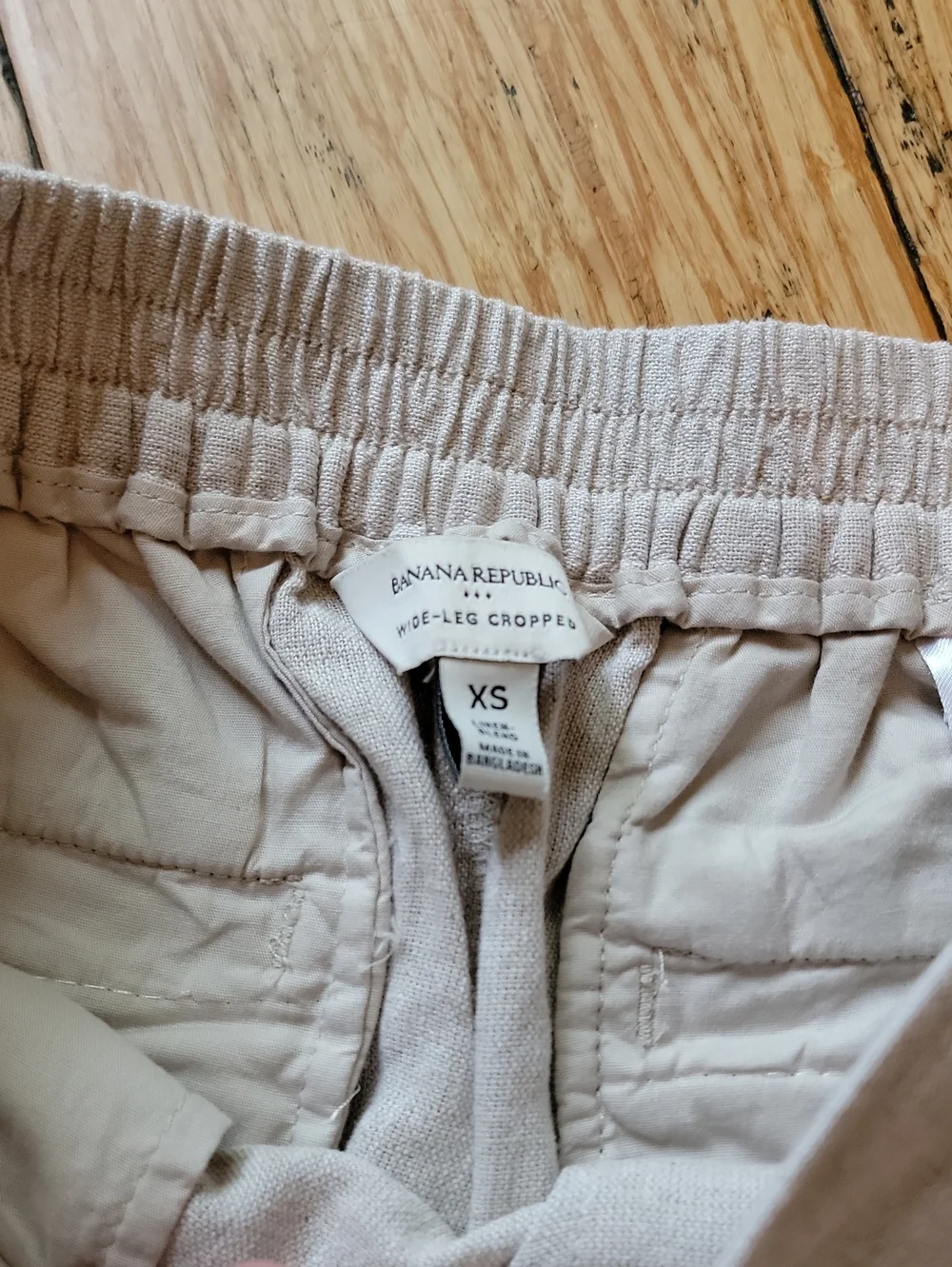 Banana Republic Wide-Leg Cropped Pants in Light Taupe